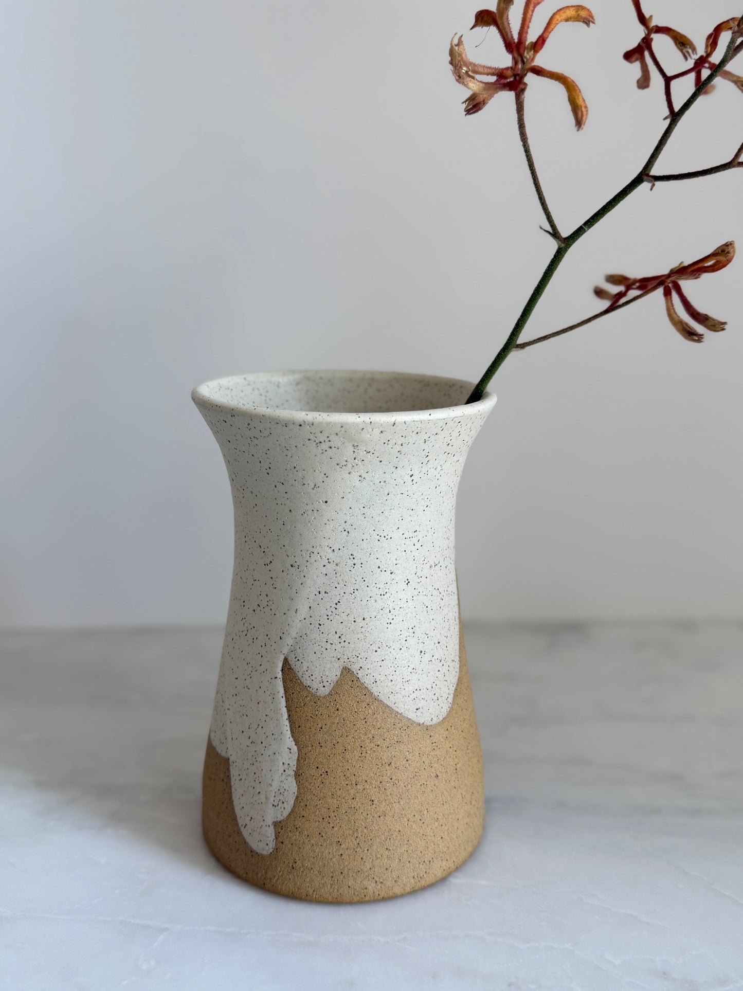 Hourglass Vase Speckled White
