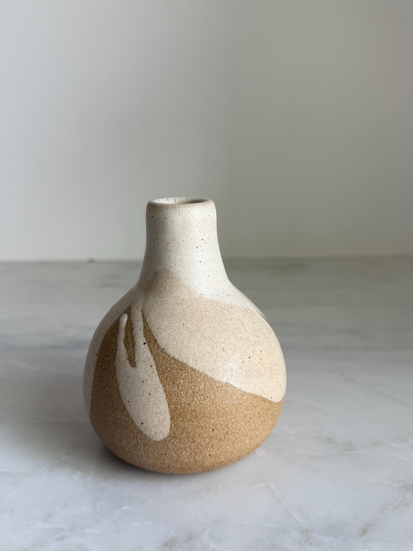 Bottleneck Vase / Layered Cream
