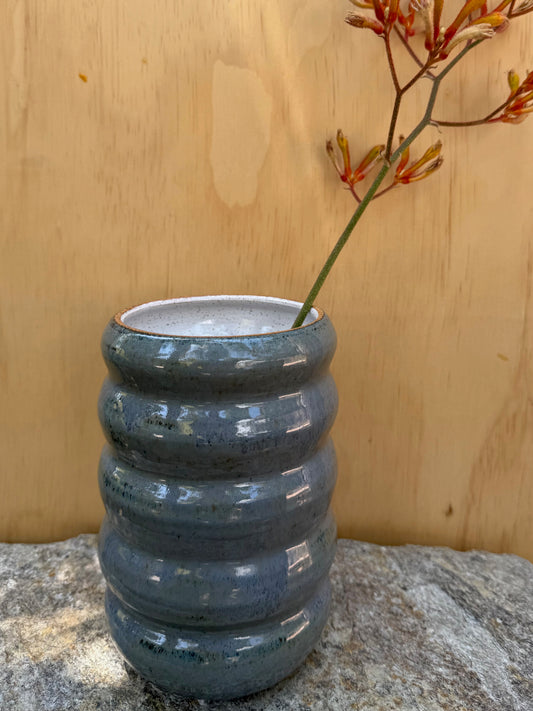 Wavy Vase in Blue/White