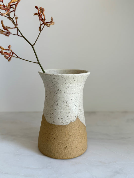 Hourglass Vase Speckled White