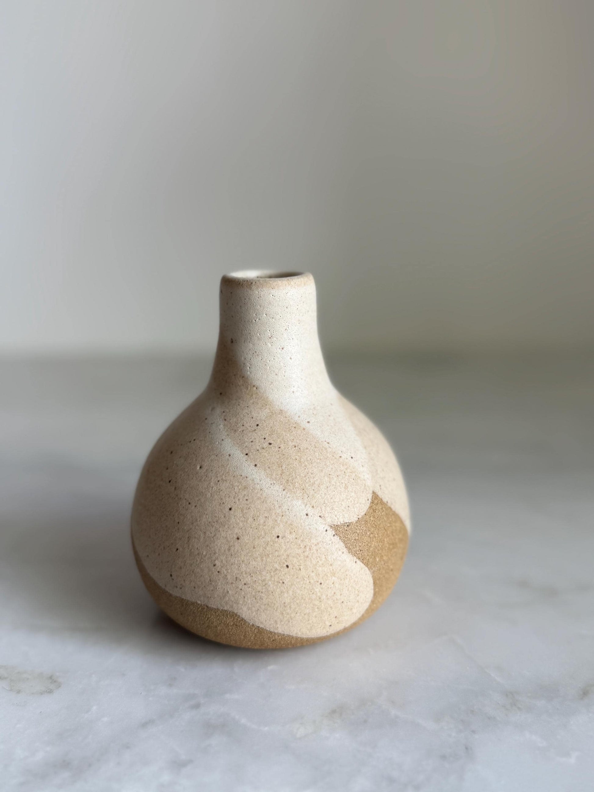 Bottleneck Vase / Layered Cream