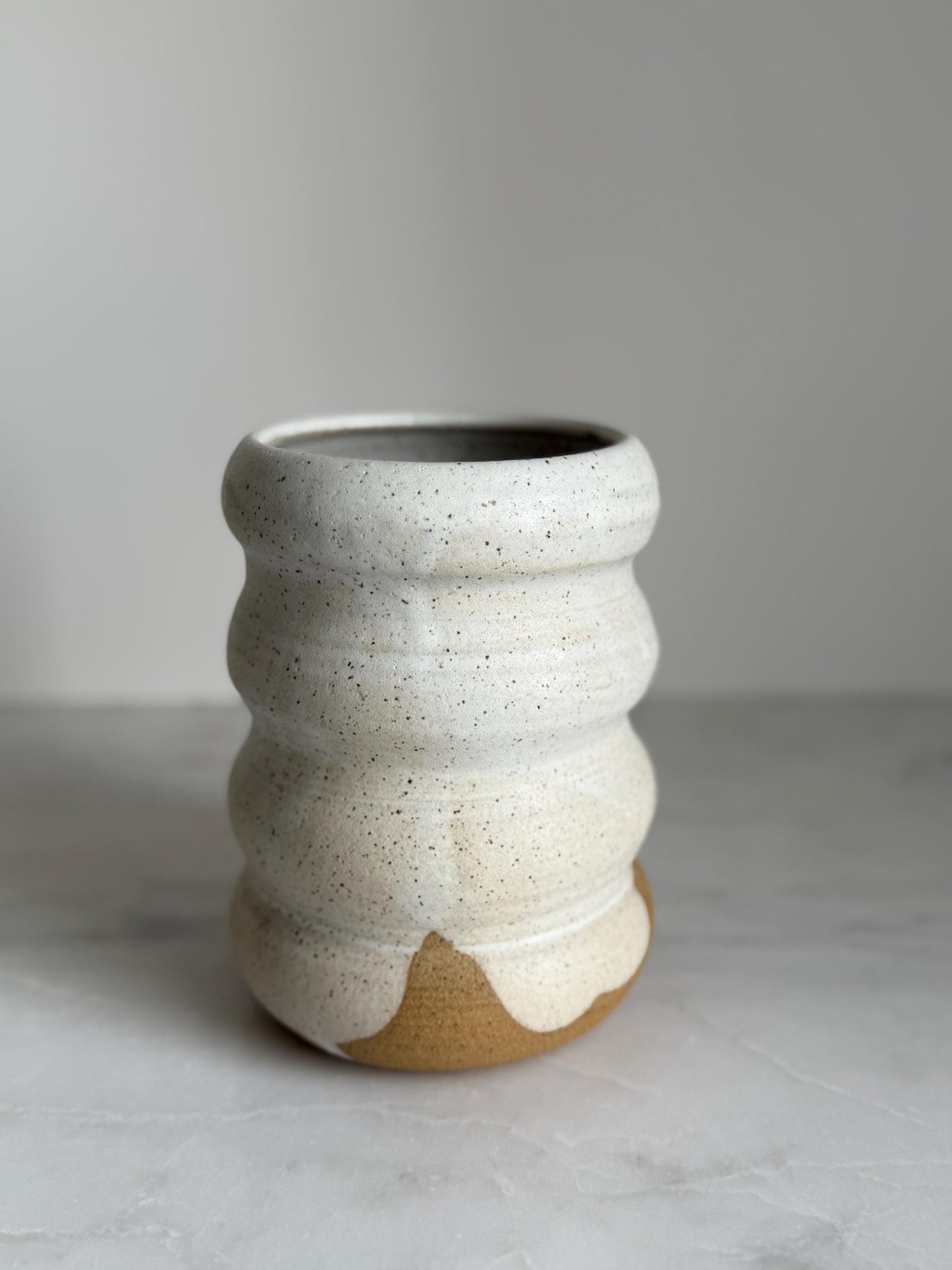 Wavy Vase - Speckled White