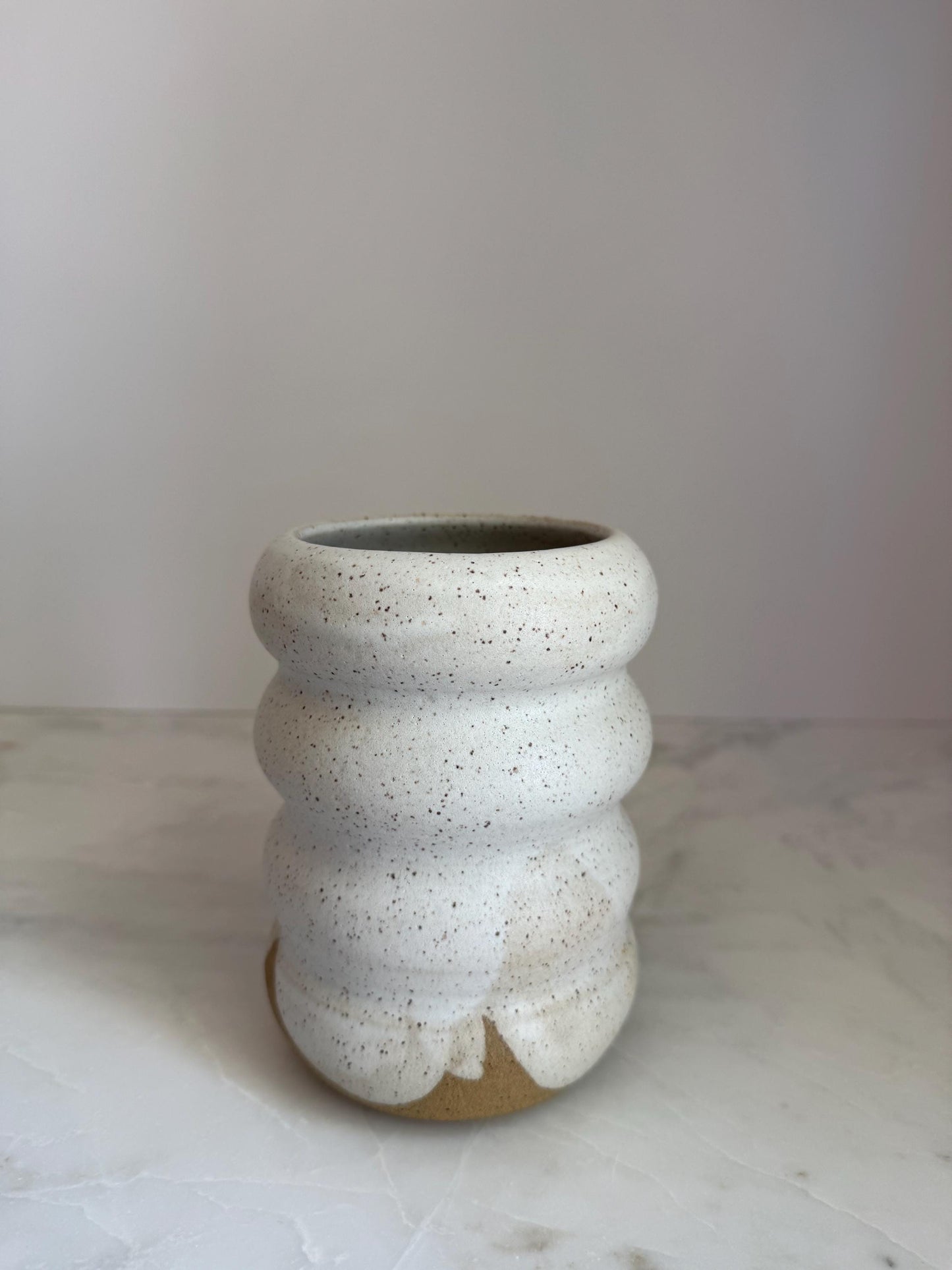 Wavy Vase - Speckled White