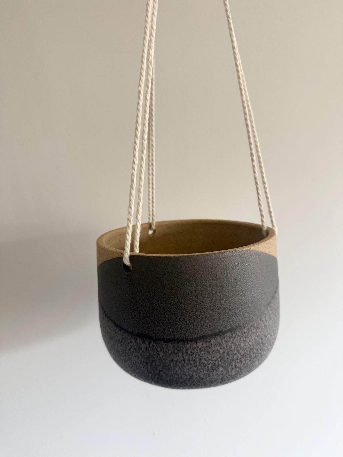 Hanging Planter - Cream/Charcoal